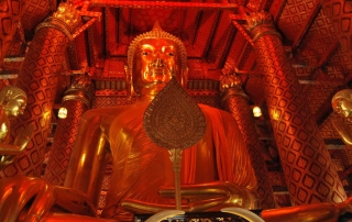 wat phanunchoeng ayutthaya tailandia