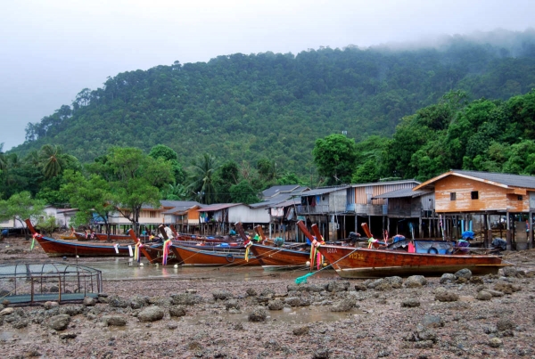 gypsies village em koh lanta