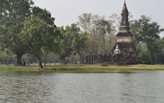 Wat_Traphang_Ngoen©-Hartmann-Linge-Wikimedia-Commons-CC-by-sa-3.0”