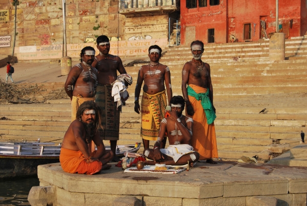 Varanasi a cidade dos mortos andre guedes vaz
